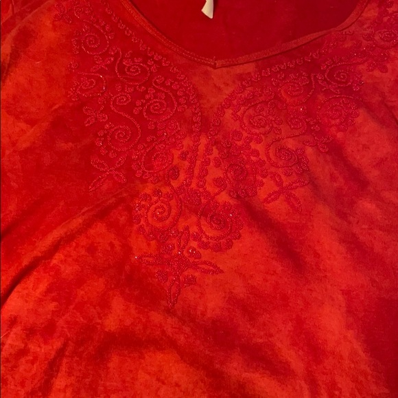 Red beaded v neck long sleeve with bell sleeves - Picture 3 of 3